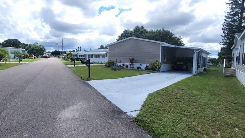 214 Green Haven Lane West a Dundee, FL Mobile or Manufactured Home for Sale